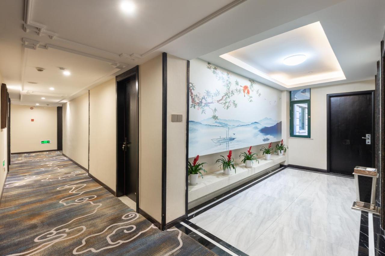 Yiwu Luckbear Hotel Exterior photo